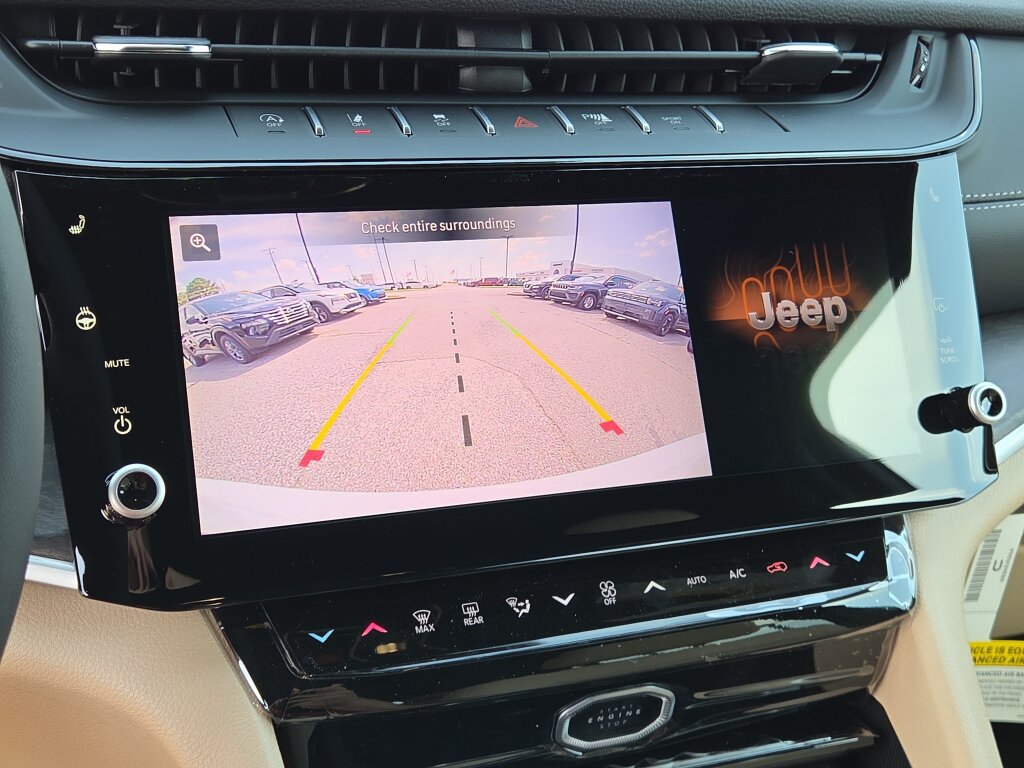 New 2026 Jeep Grand Cherokee Limited RWD image 13