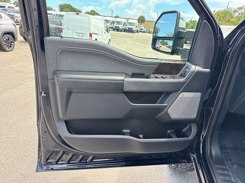 Used 2023 Ford F250 Lariat w/ Chrome Package AWD/4WD image 12