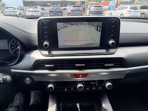 Used 2021 Kia Telluride LX FWD image 11