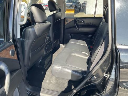 Used 2024 Nissan Armada SL image 12