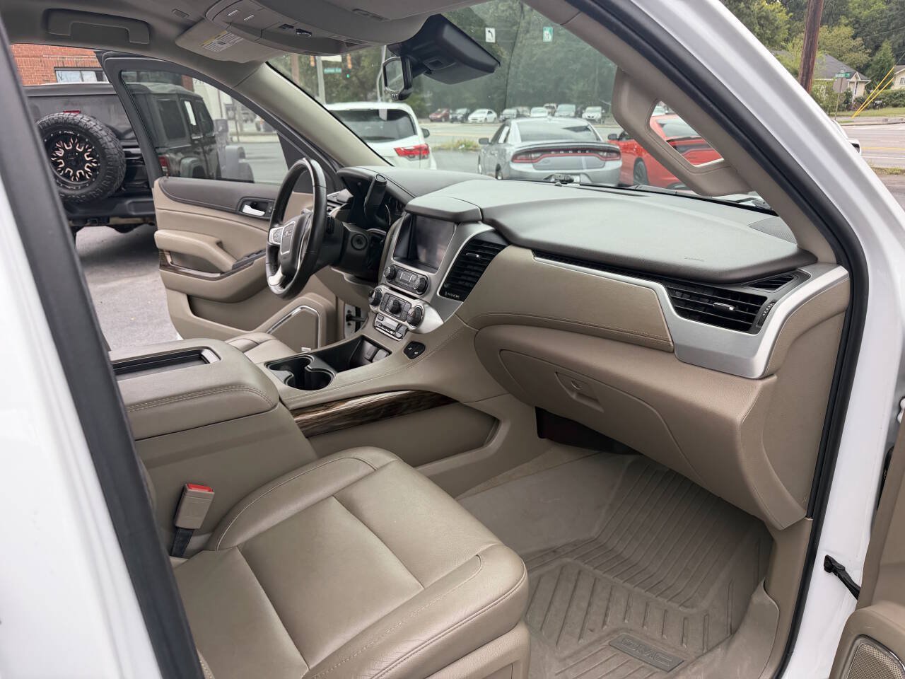 Used 2020 GMC Yukon XL SLT w/ HD Trailering Package RWD image 15