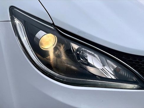 Used 2019 Chrysler Pacifica Touring Plus w/ Tire & Wheel Group image 28