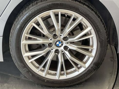 Used 2024 BMW 330i xDrive Sedan w/ Premium Package AWD/4WD image 13