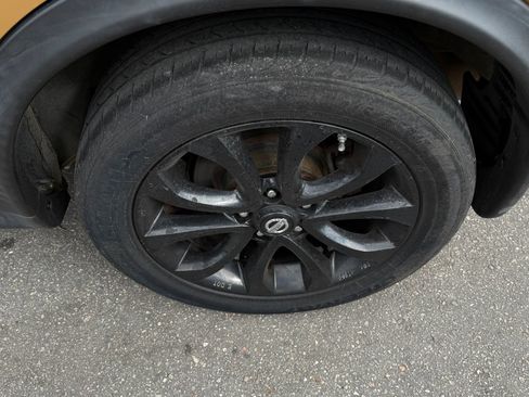 Used 2013 Nissan Juke SV w/ Midnight Edition image 16