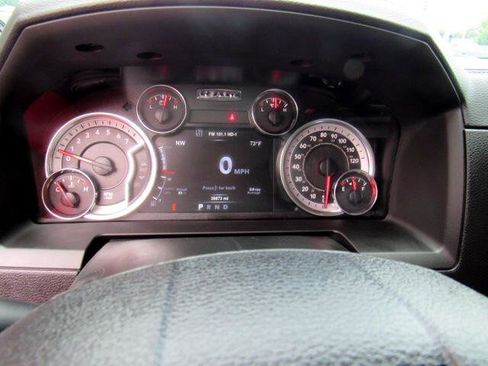 Used 2018 RAM 1500 Sport image 31