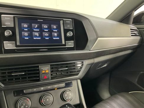 Used 2023 Volkswagen Jetta Sport FWD image 11