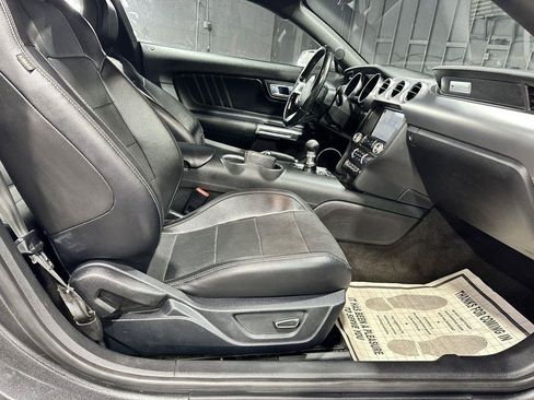 Used 2018 Ford Mustang Premium RWD image 34