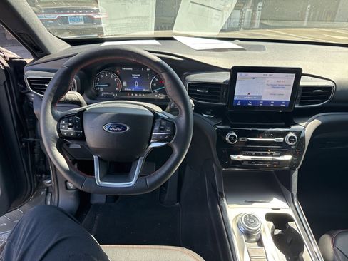 Used 2024 Ford Explorer ST-Line w/ Class IV Trailer Tow Package image 20