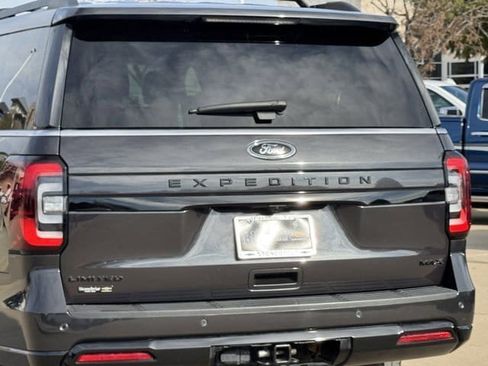 Used 2023 Ford Expedition Max Limited image 8