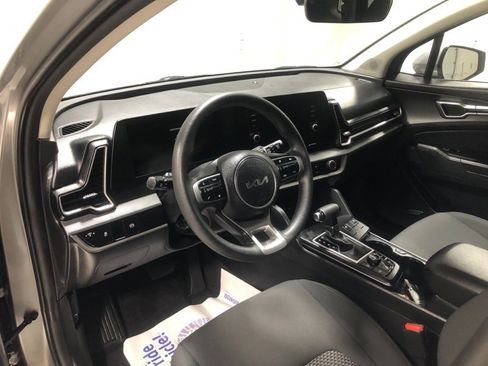 Certified 2023 Kia Sportage LX image 18