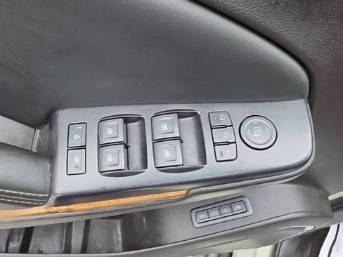 Used 2015 GMC Yukon XL Denali w/ Open Road Package AWD/4WD image 22