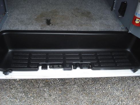 Used 2021 Chevrolet Express 2500 RWD image 17