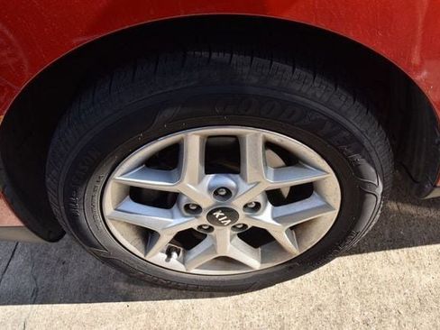 Used 2021 Kia Soul S image 11