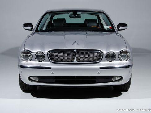 Used 2005 Jaguar XJ Vanden Plas Super V8 image 2
