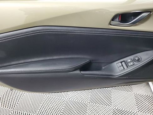 Used 2023 MAZDA MX-5 Miata Grand Touring w/ Weather Package image 11