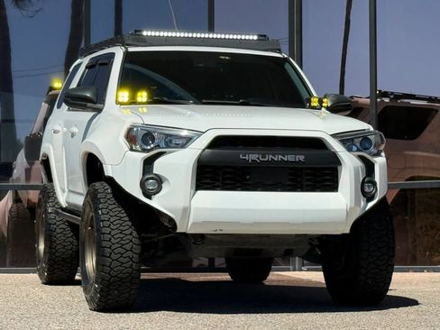 Used 2023 Toyota 4Runner SR5 Premium image 18