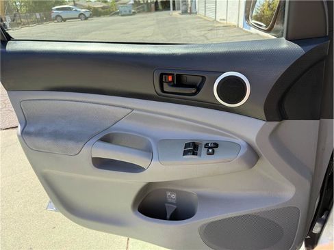 Used 2010 Toyota Tacoma 2WD Access Cab image 23