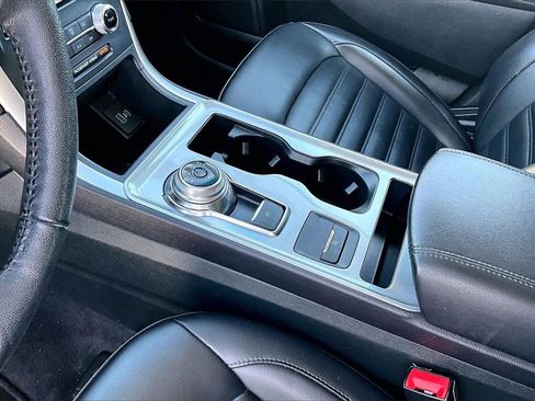 Used 2024 Ford Edge SEL image 15