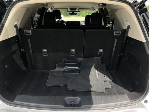 Certified 2025 Nissan Pathfinder SL image 25