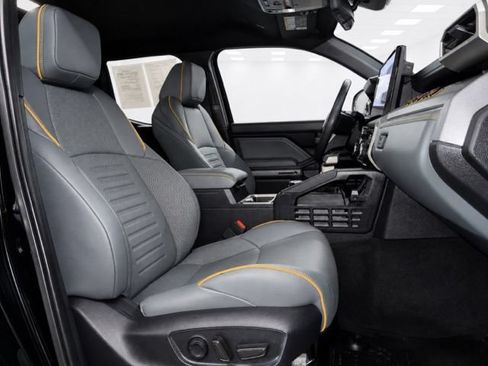 Used 2025 Toyota Tacoma 4x4 Double Cab Hybrid image 19