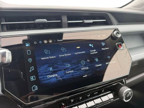 New 2027 Chevrolet Bolt LT w/ Comfort Package FWD image 11