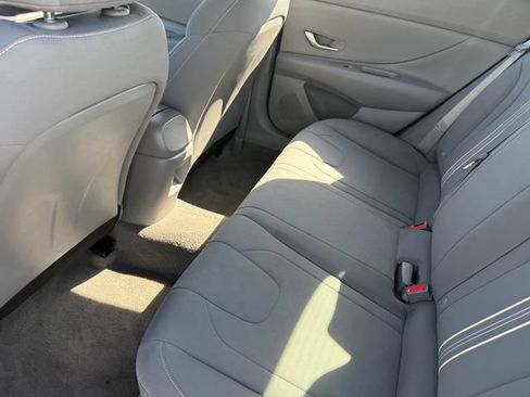 Used 2024 Hyundai Elantra SEL FWD image 20