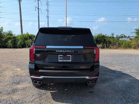 New 2026 GMC Yukon Denali w/ Denali Reserve Package AWD/4WD image 5