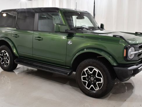 Used 2025 Ford Bronco Outer Banks image 5