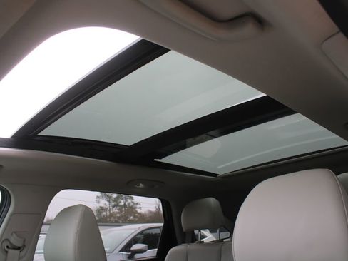 Certified 2025 Kia Sorento S w/ Panoramic Sunroof Package image 59