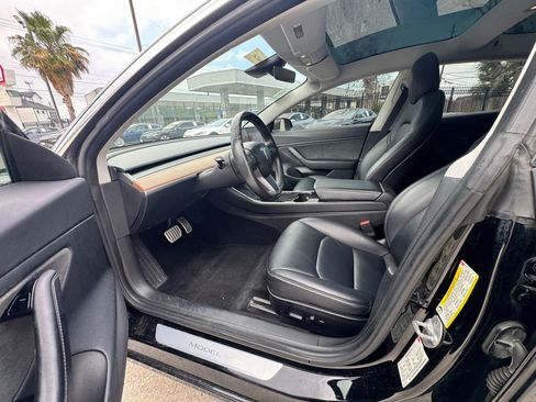 Used 2018 Tesla Model 3 Long Range image 2