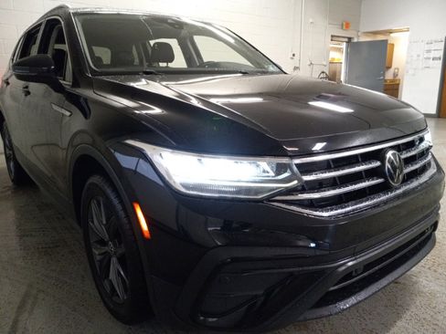 Used 2024 Volkswagen Tiguan SE image 5