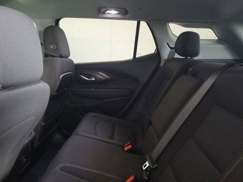 Used 2023 GMC Terrain SLE w/ Driver Convenience Package FWD image 18