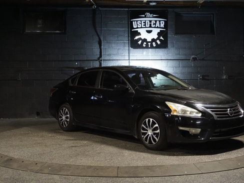 Used 2014 Nissan Altima 2.5 S FWD image 8