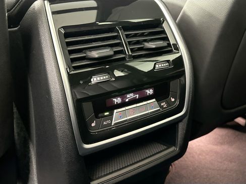 Used 2022 BMW X5 xDrive40i w/ Climate Comfort Package image 26