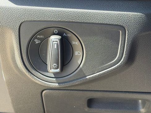 Used 2021 Volkswagen Atlas SEL Premium image 17