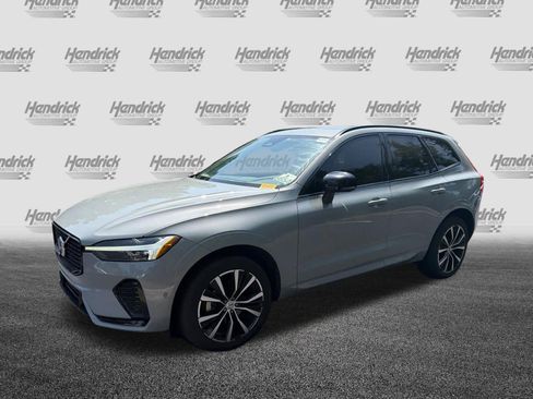Certified 2024 Volvo XC60 B5 Plus AWD/4WD image 6