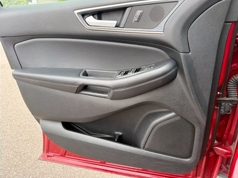 Used 2024 Ford Edge SEL AWD/4WD image 32