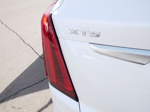 Used 2023 Cadillac XT5 Premium Luxury image 18