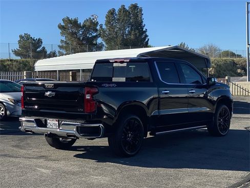 Used 2025 Chevrolet Silverado 1500 LTZ w/ LTZ Premium Package image 5