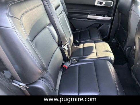 Used 2023 Ford Explorer XLT w/ Equipment Group 202A RWD image 15