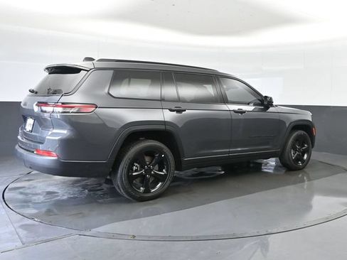 Used 2025 Jeep Grand Cherokee L Altitude AWD/4WD image 23