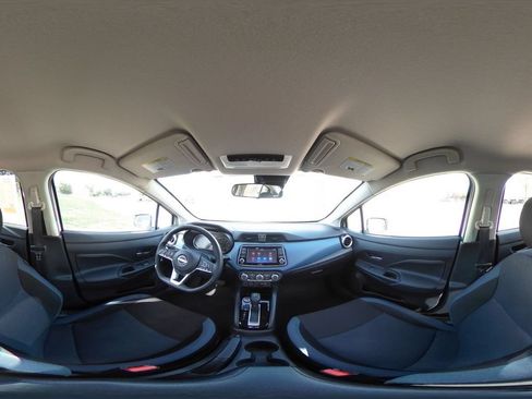 Used 2025 Nissan Versa SV FWD image 41