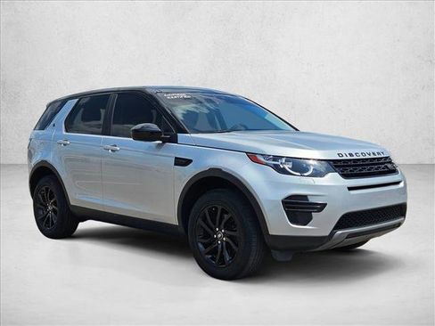 Used 2019 Land Rover Discovery Sport SE AWD/4WD image 3