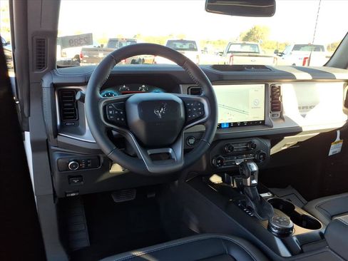 New 2025 Ford Bronco Outer Banks image 15