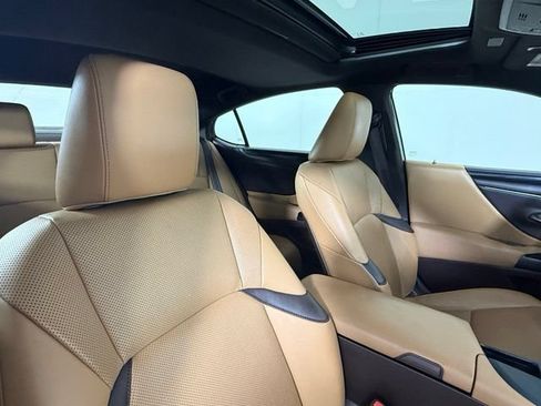 Used 2019 Lexus ES 350 w/ Accessory Package 2 FWD image 28