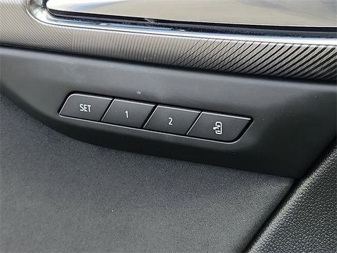 Certified 2025 Buick Envision Sport Touring image 26