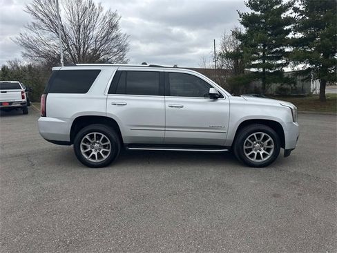 Used 2018 GMC Yukon Denali image 3