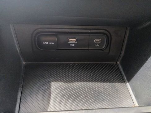 Used 2025 Kia Sportage LX image 27