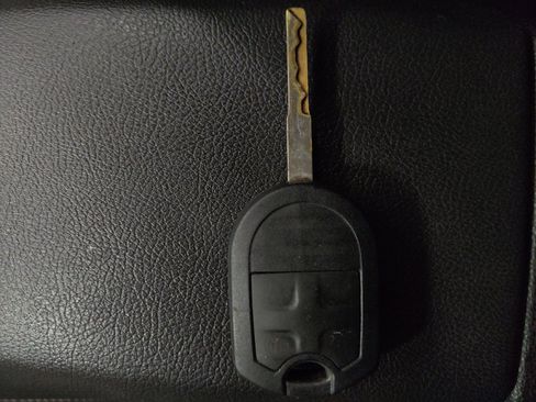 Used 2019 Ford Fiesta SE FWD image 32