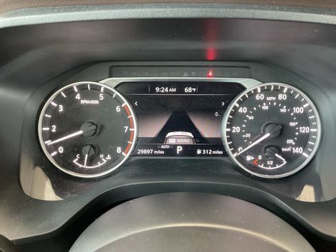 Used 2022 Nissan Rogue SV image 13